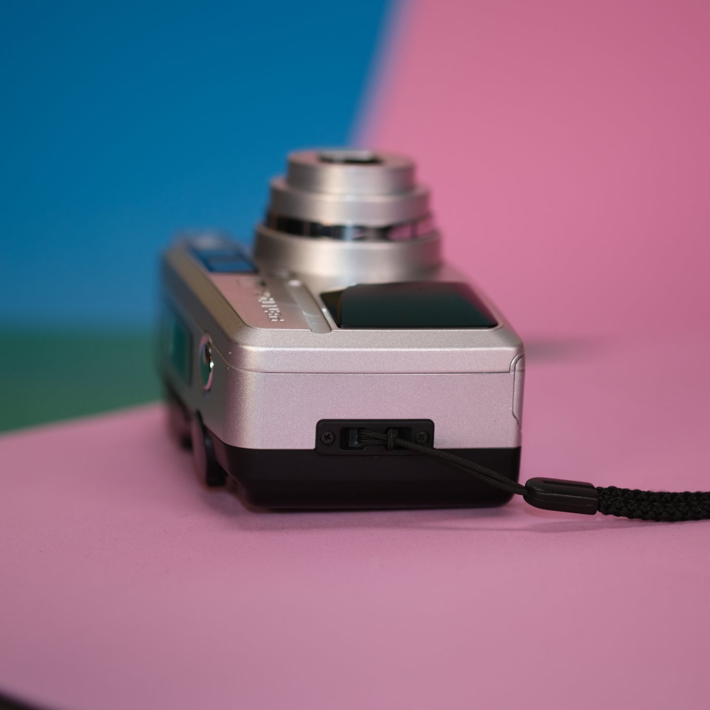 Pentax espio 145m super 35mm point and shoot film camera