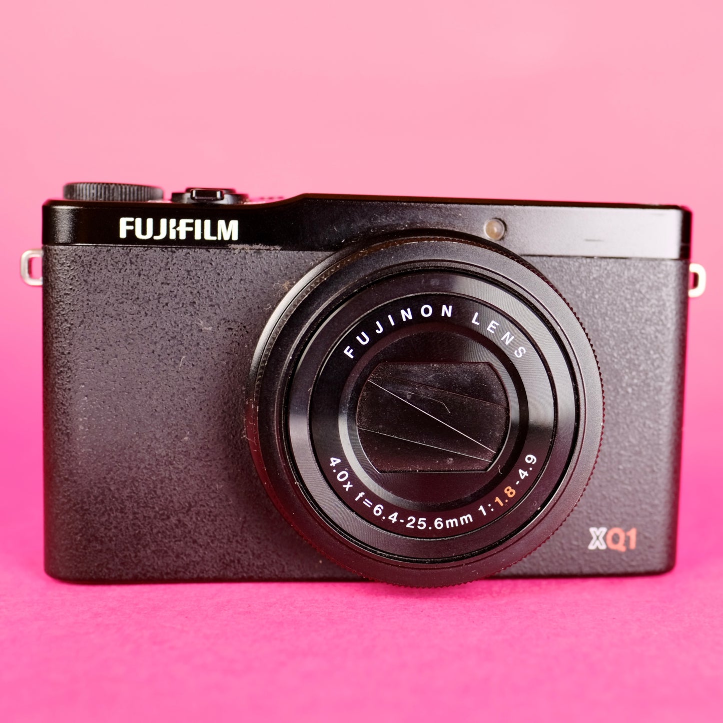 Fujifilm XQ1 compact digital camera, perfect for students