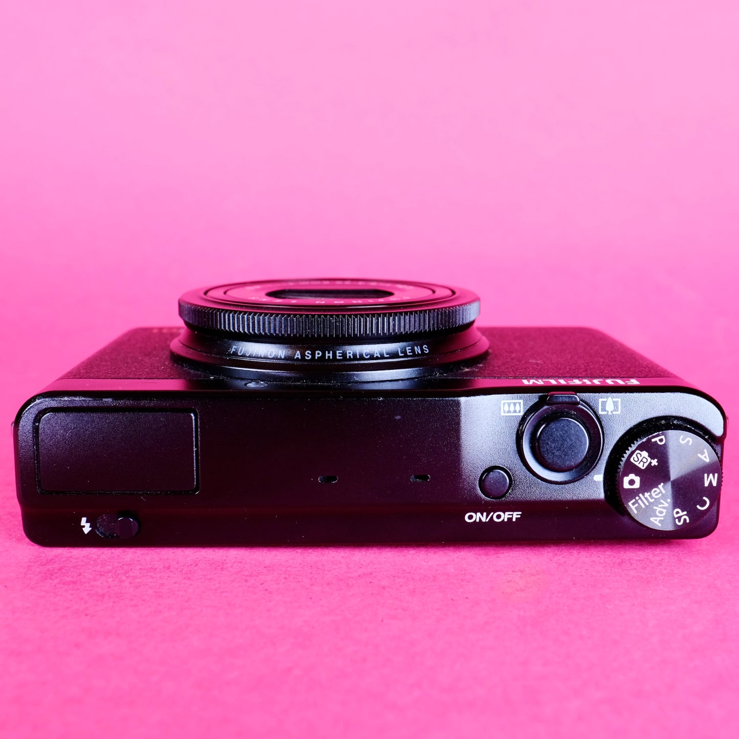 Fujifilm XQ1 compact digital camera, perfect for students