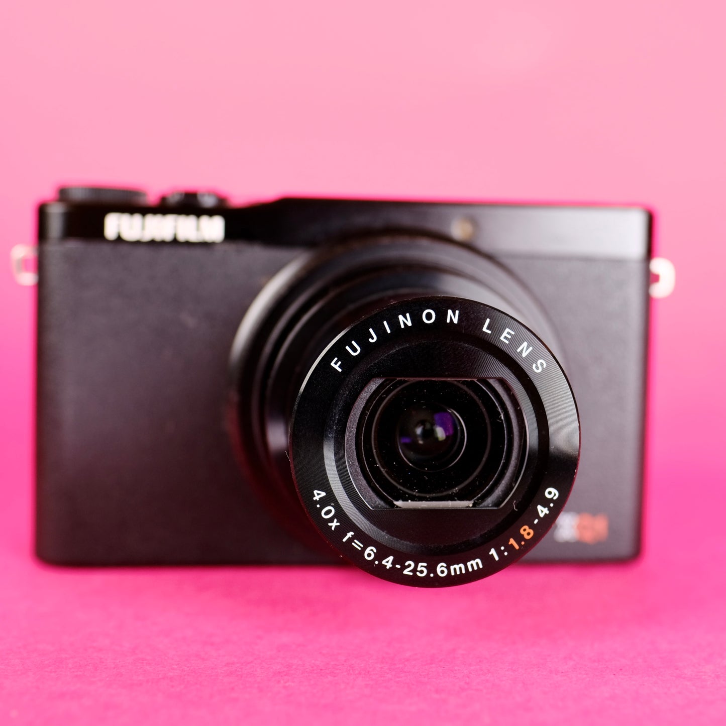 Fujifilm XQ1 compact digital camera, perfect for students