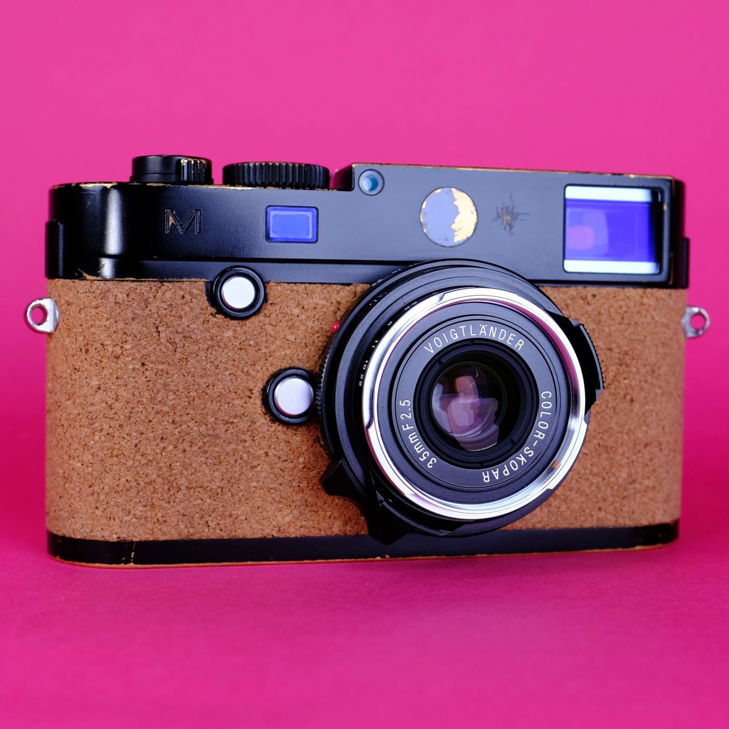 Leica M240 refurbished digital rangefinder & 35mm f=2.5 Voigtlander lens