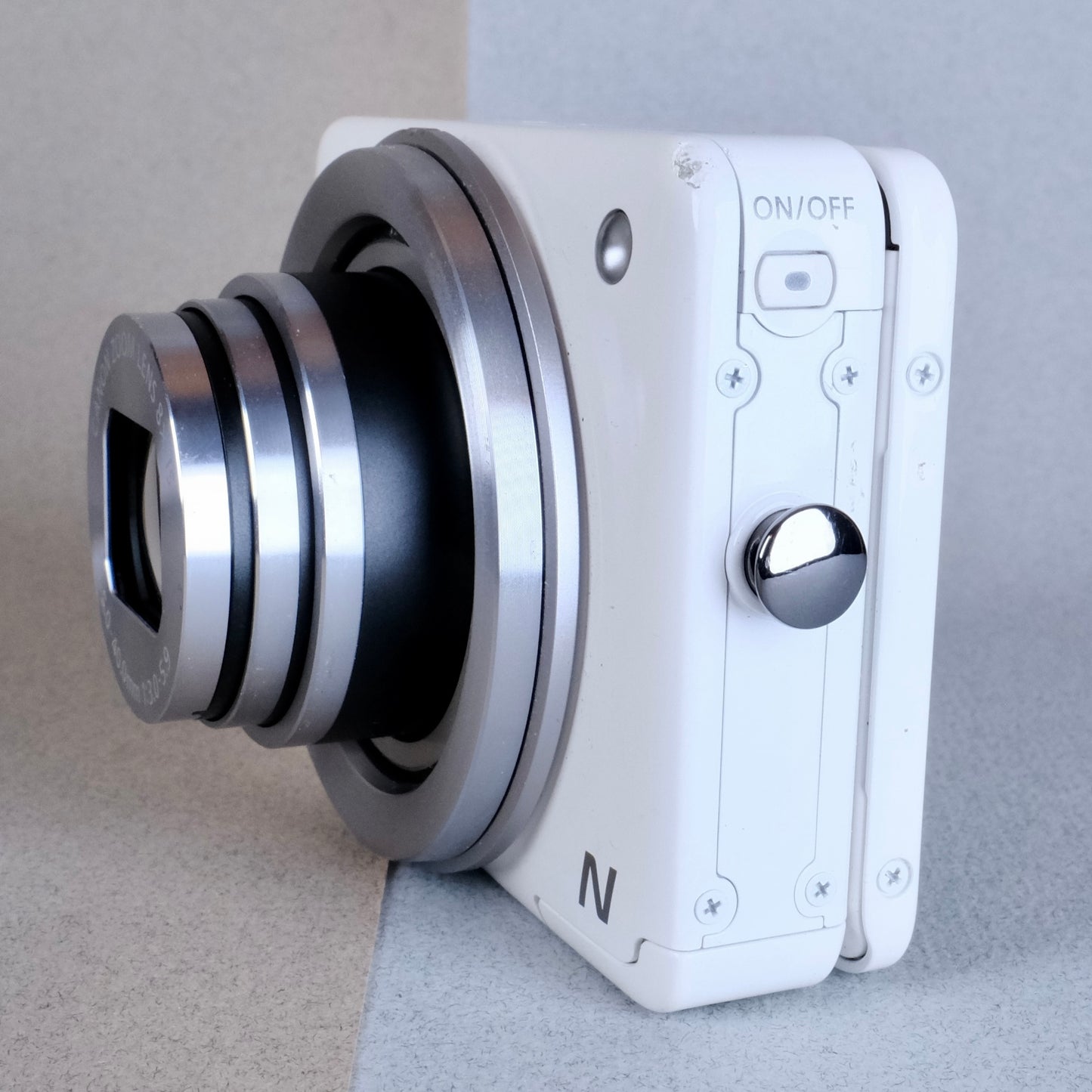Canon powershot N digital y2k aesthetic camera