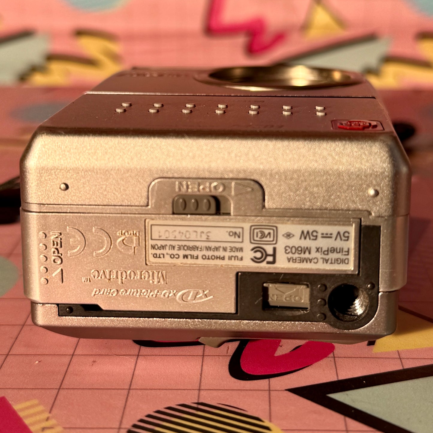 Finepix M603 cult classic digital camera y2k Super CCD