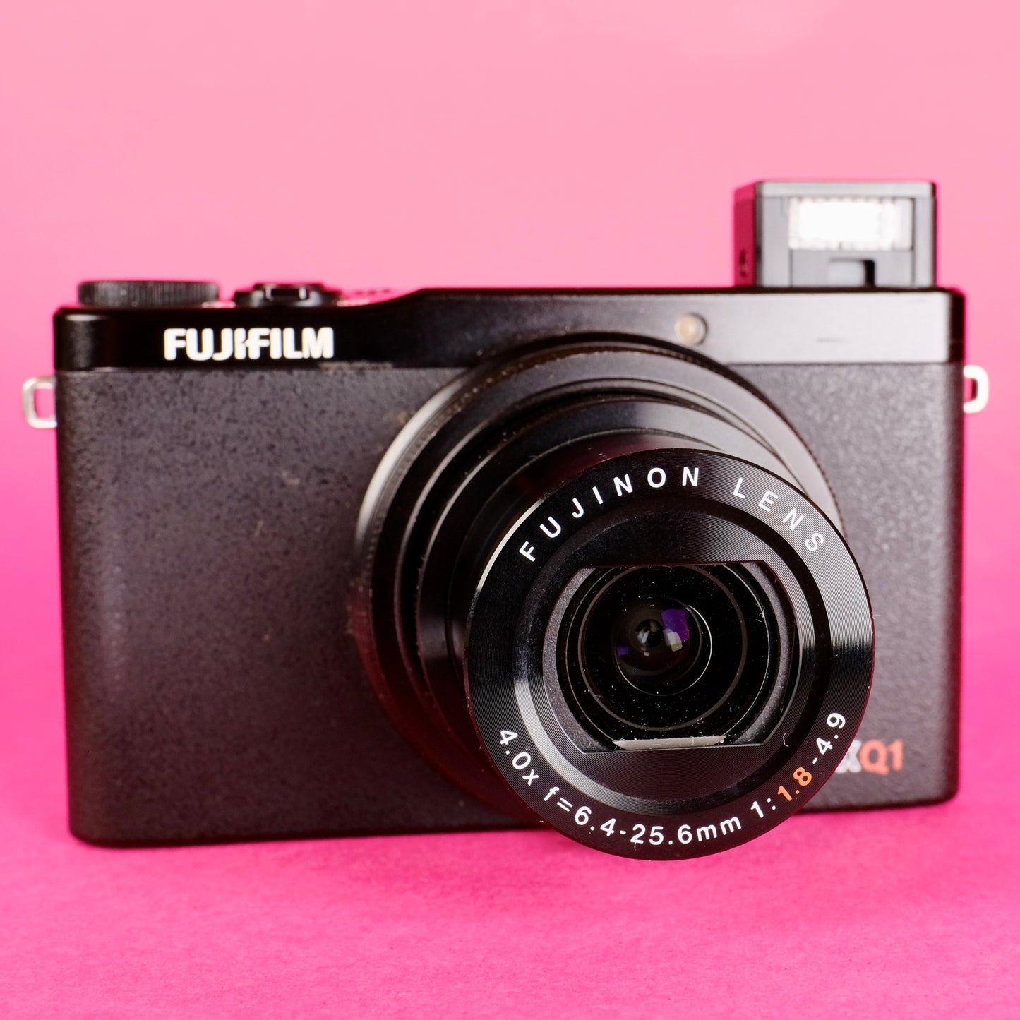 Fujifilm XQ1 compact digital camera, perfect for students