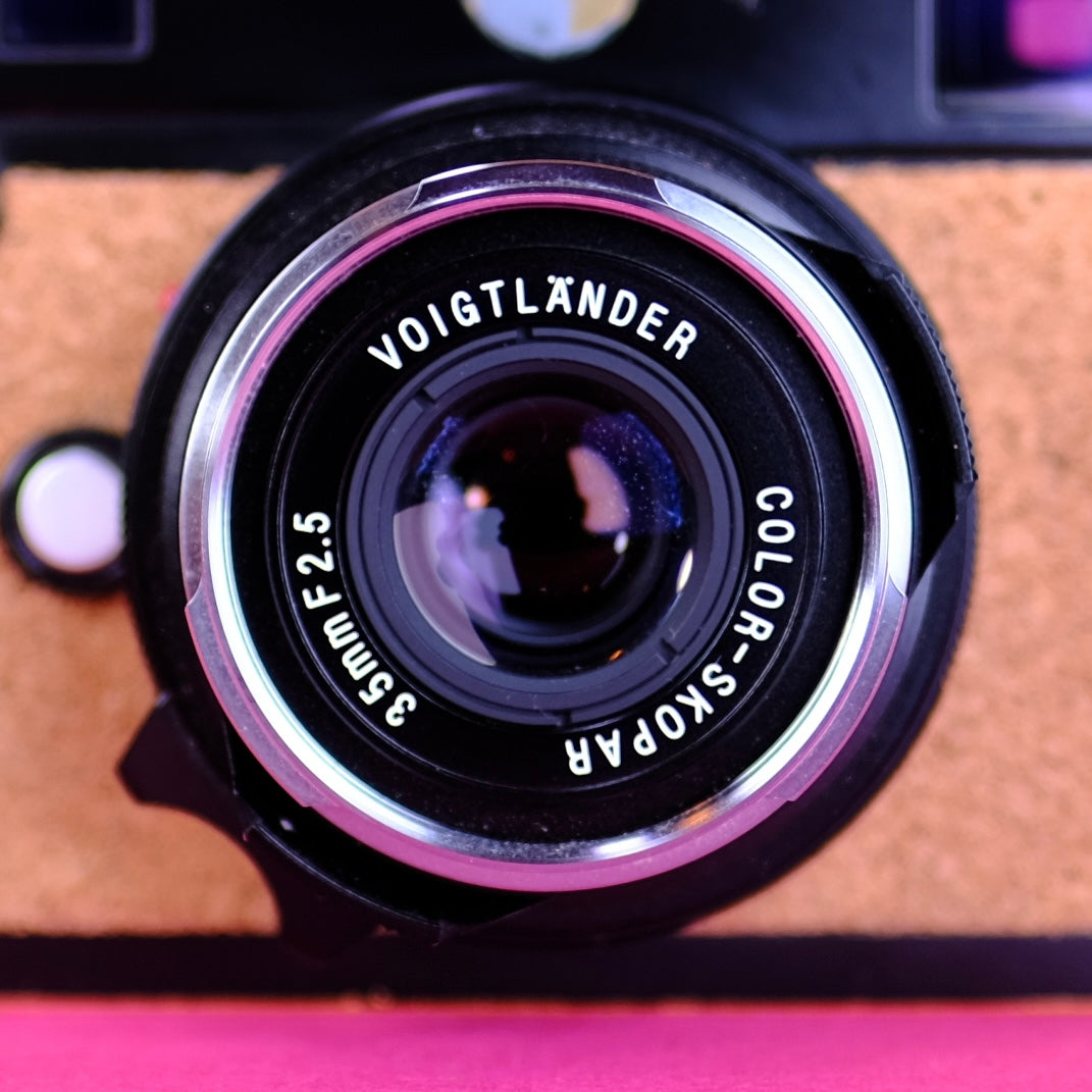 Leica M240 refurbished digital rangefinder & 35mm f=2.5 Voigtlander lens