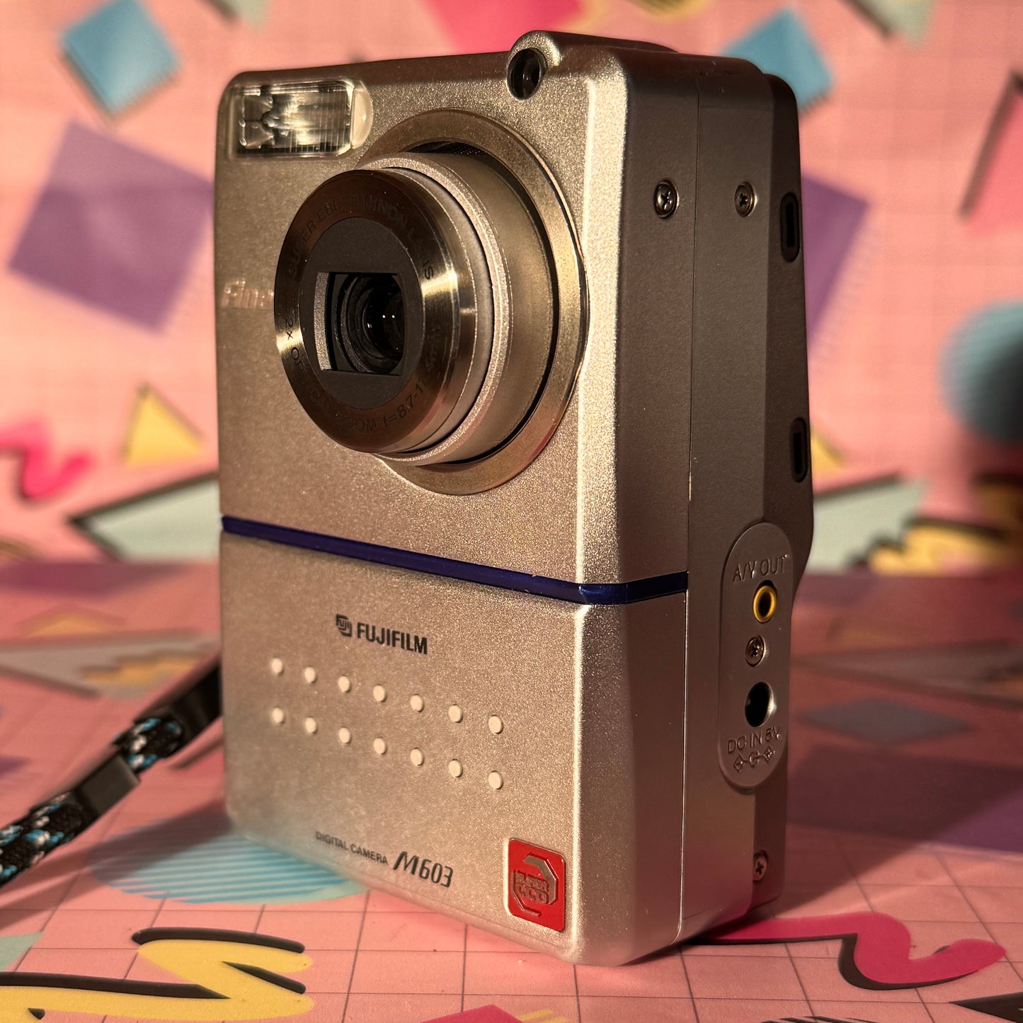Finepix M603 cult classic digital camera y2k Super CCD