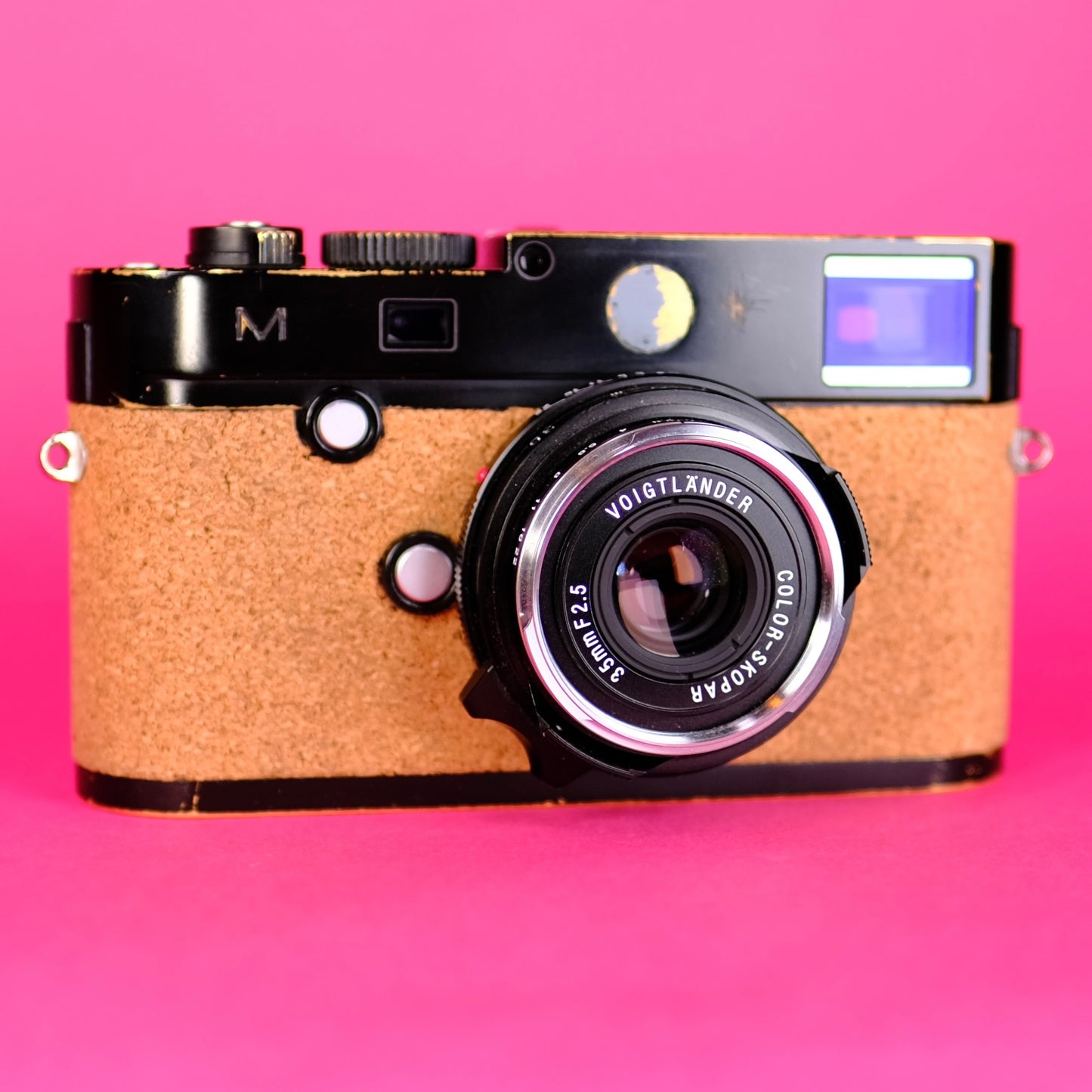 Leica M240 refurbished digital rangefinder & 35mm f=2.5 Voigtlander lens