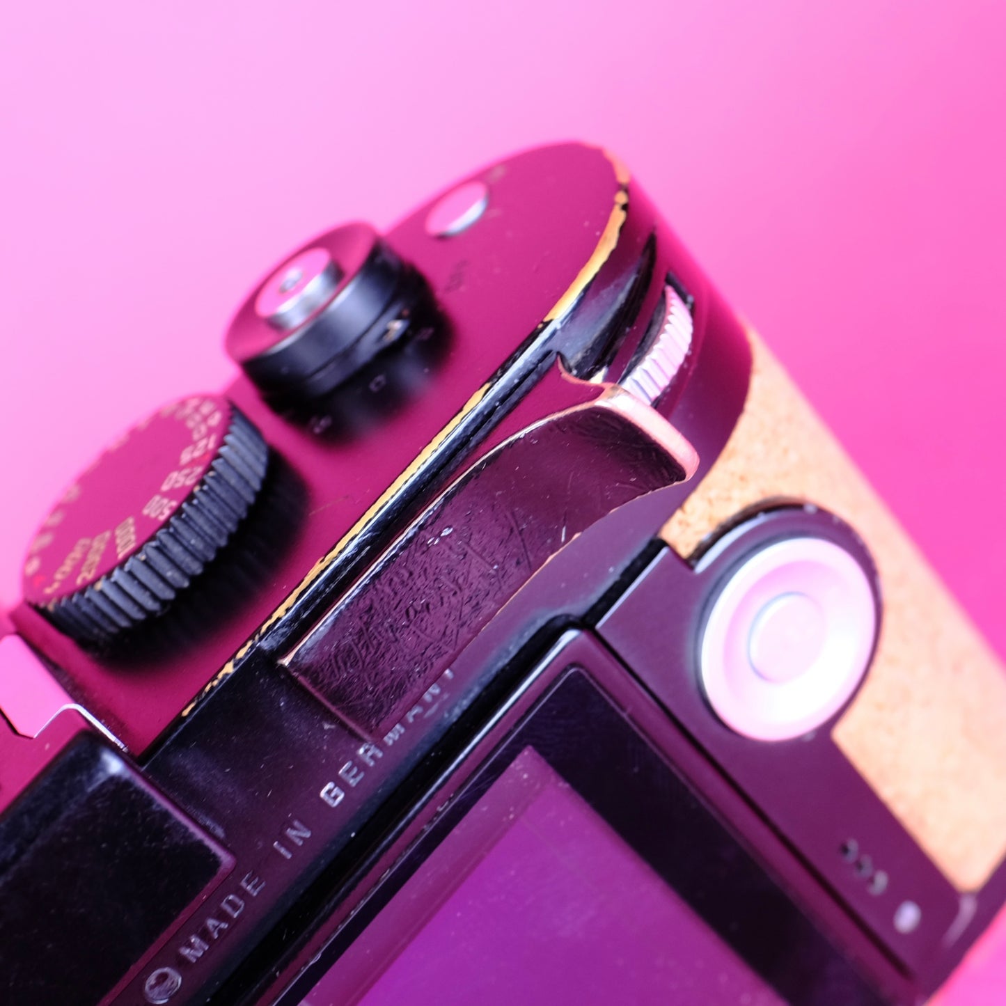 Leica M240 refurbished digital rangefinder & 35mm f=2.5 Voigtlander lens