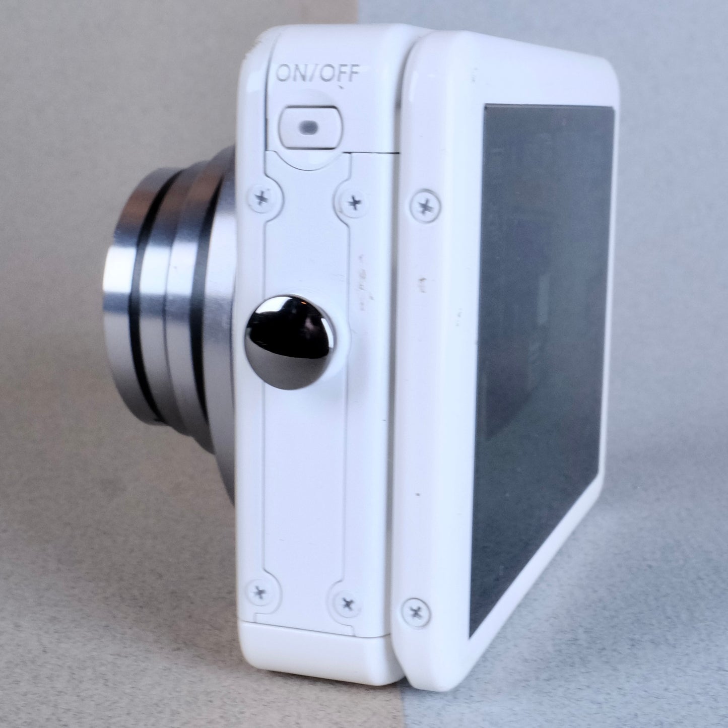 Canon powershot N digital y2k aesthetic camera
