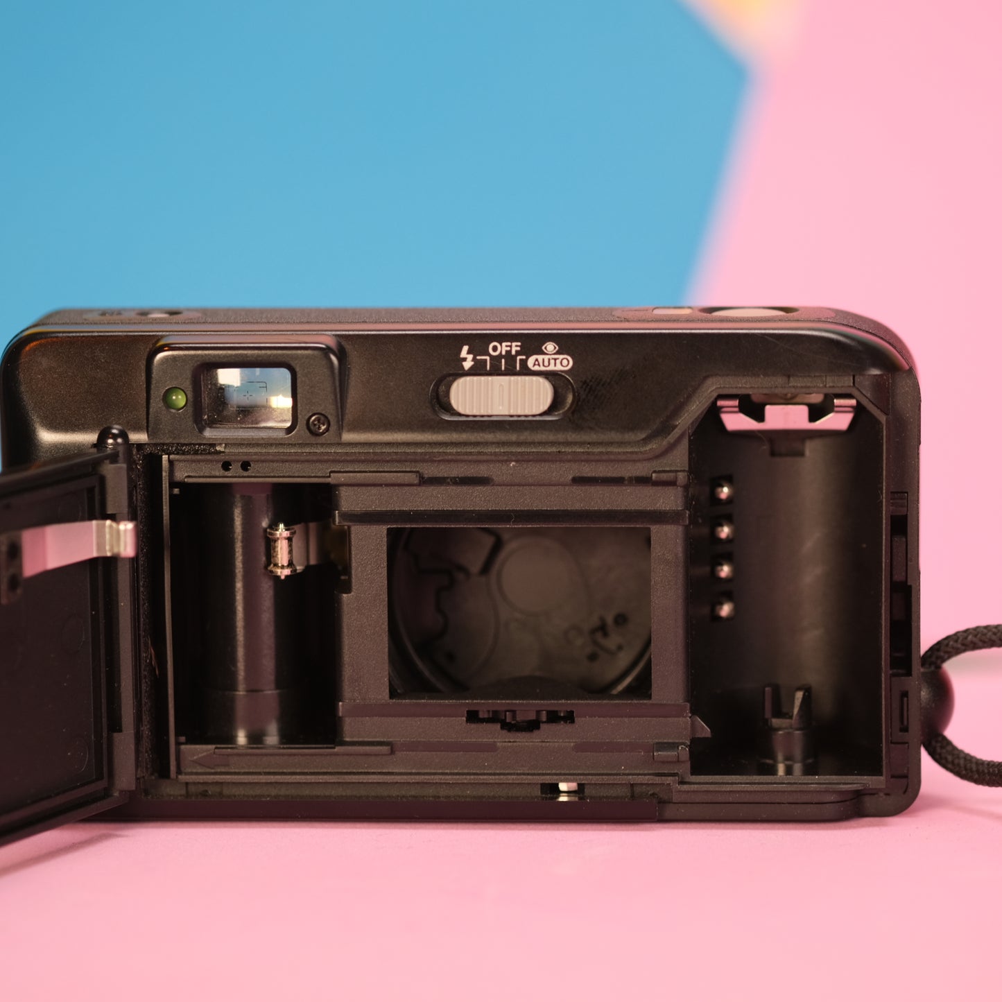 Canon sure shot max cult point and shoot 35mm film camera