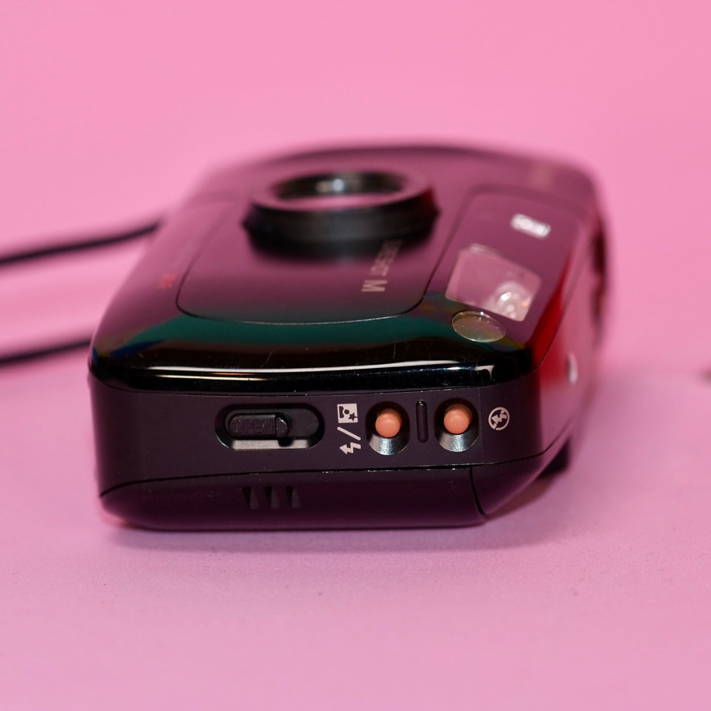 Canon sure shot M 35mm point and shoot film camera