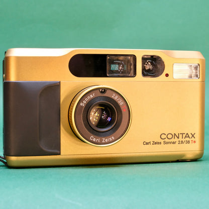 Contax T2 titanium gold edition boxed outfit (mint)