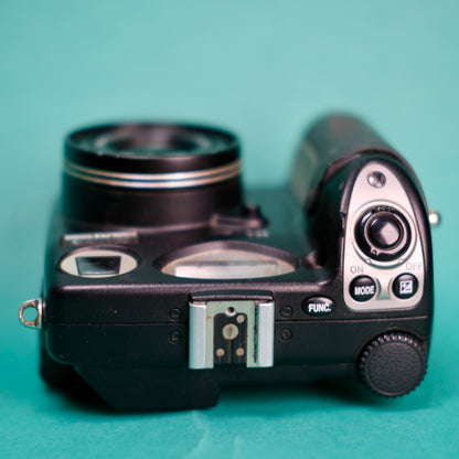 Nikon Coolpix 5000 Retro Digital camera (Y2K aesthetic)