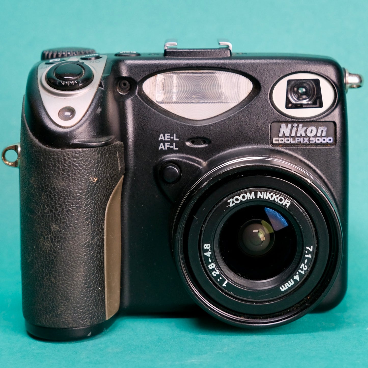 Nikon Coolpix 5000 Retro Digital camera (Y2K aesthetic)