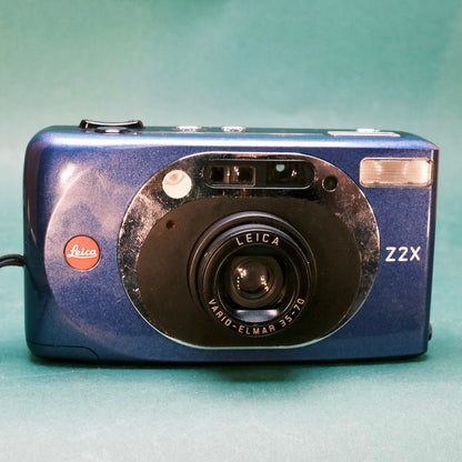 Leica Z2X 35mm point and shoot film camera blue