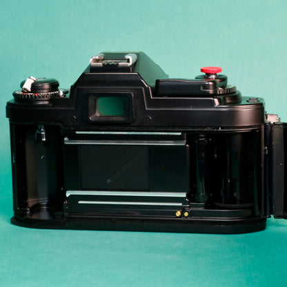 Nikon FG 35mm SLR film camera & 50mm 1.8 lens