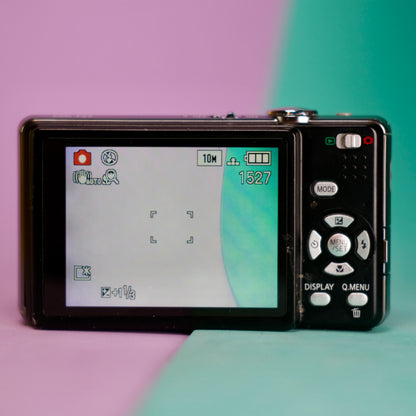 Panasonic lumix DMC-FS7 y2k era digital camera, student nostalgia