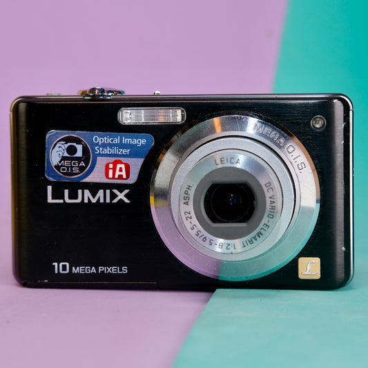 Panasonic lumix DMC-FS7 y2k era digital camera, student nostalgia