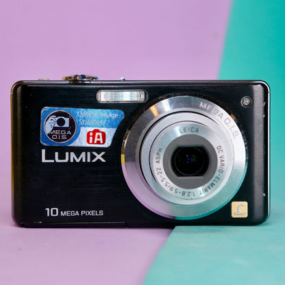 Panasonic lumix DMC-FS7 y2k era digital camera, student nostalgia