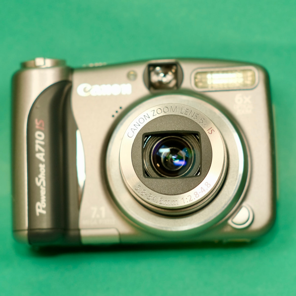 Canon powershot A710is compact point and shoot Digital camera, boxed excellent
