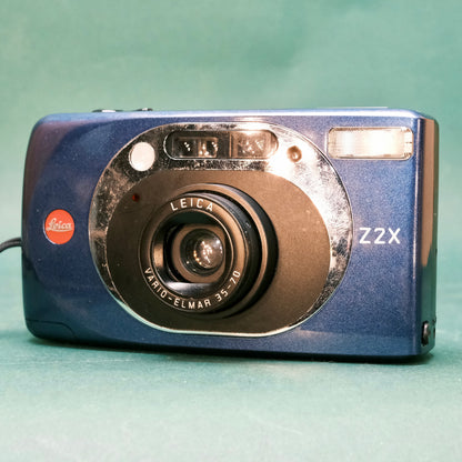 Leica Z2X 35mm point and shoot film camera blue