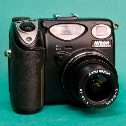 Nikon Coolpix 5000 Retro Digital camera (Y2K aesthetic)