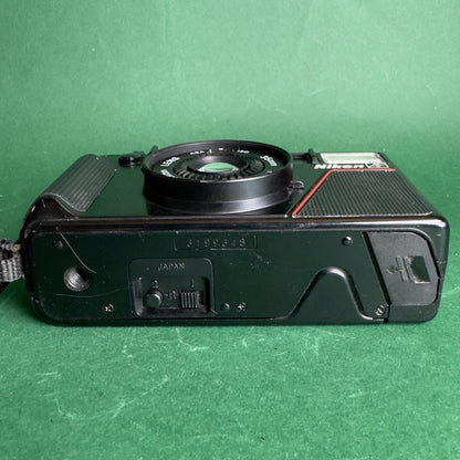 Nikon L35AF point and shoot camera