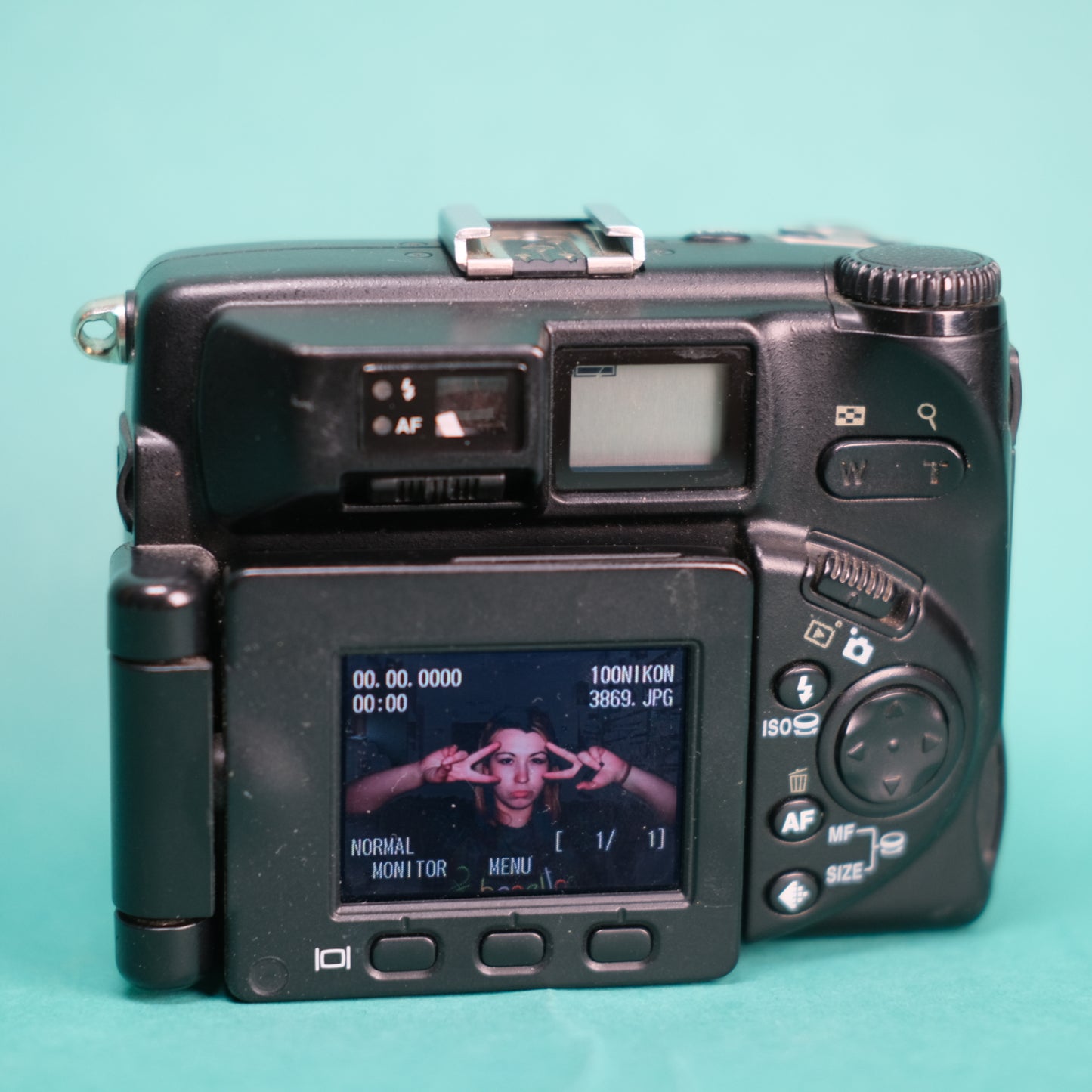 Nikon Coolpix 5000 Retro Digital camera (Y2K aesthetic)