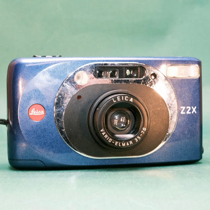 Leica Z2X 35mm point and shoot film camera blue