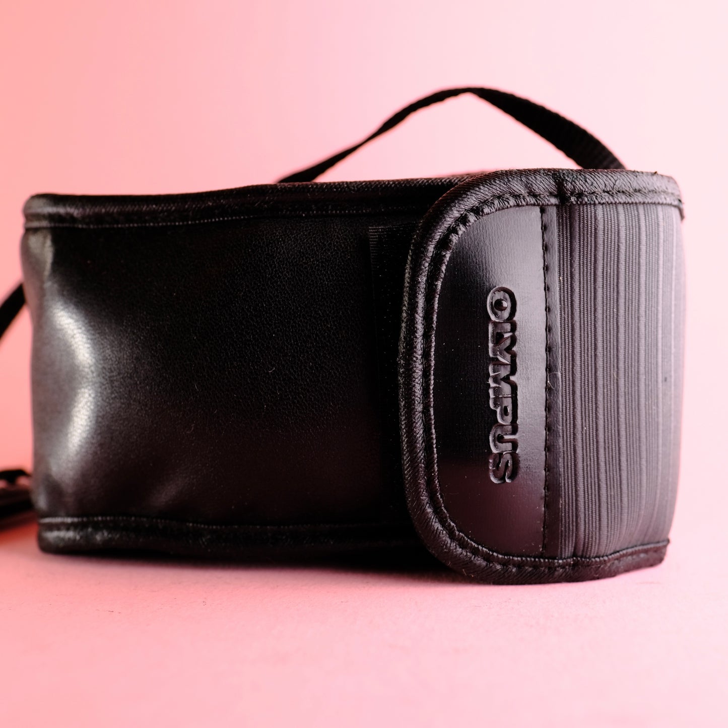 Perfect condition olympus AZ-210 superzoom point & shoot camera + case & box