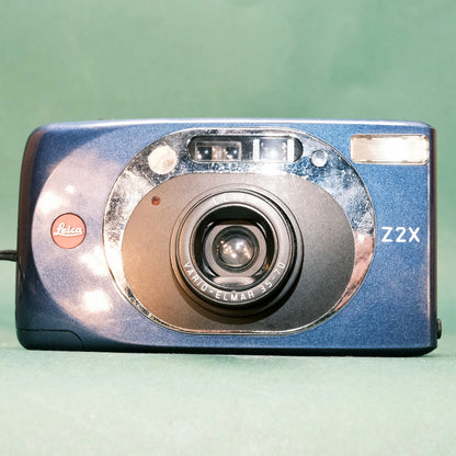 Leica Z2X 35mm point and shoot film camera blue