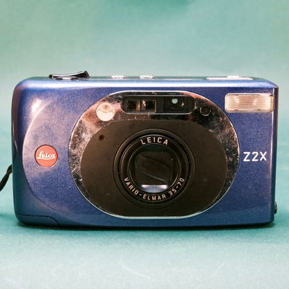 Leica Z2X 35mm point and shoot film camera blue