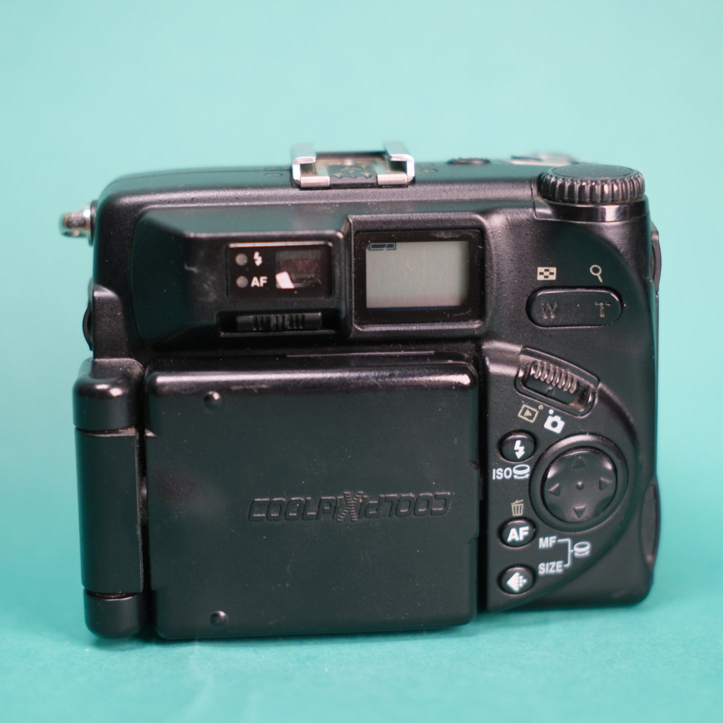 Nikon Coolpix 5000 Retro Digital camera (Y2K aesthetic)