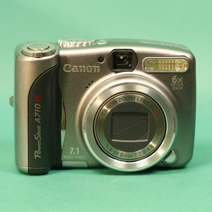 Canon powershot A710is compact point and shoot Digital camera, boxed excellent