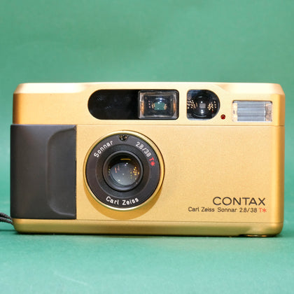 Contax T2 titanium gold edition boxed outfit (mint)