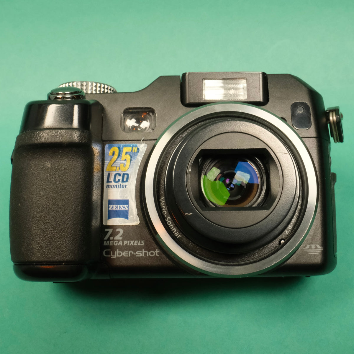 Sony DSC-v3 Digital camera with built in night shot and 0.65x wide angle lens adapter