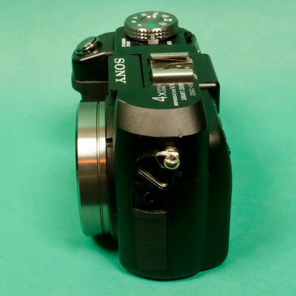 Sony DSC-v3 Digital camera with built in night shot and 0.65x wide angle lens adapter