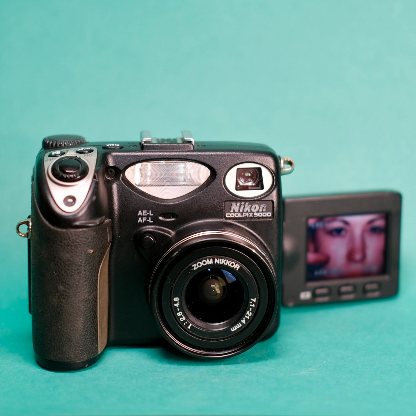 Nikon Coolpix 5000 Retro Digital camera (Y2K aesthetic)