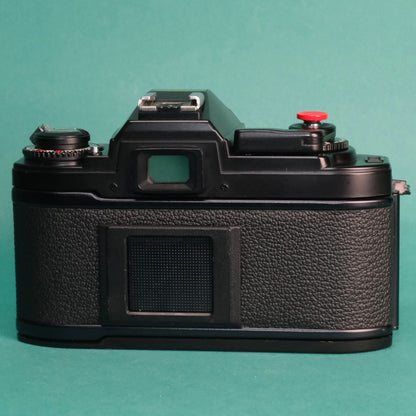 Nikon FG 35mm SLR film camera & 50mm 1.8 lens