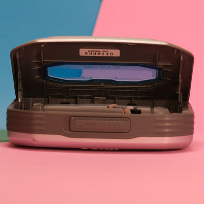 Sony cassette walkman WM-FX493 y2k audio, student