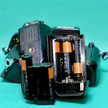 Nikon F4S 35mm Professional SLR film camera & 28mm F/:2.8 lens