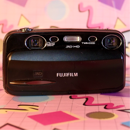 Finepix real 3D W3, working retro digital camera, 3D gif affects