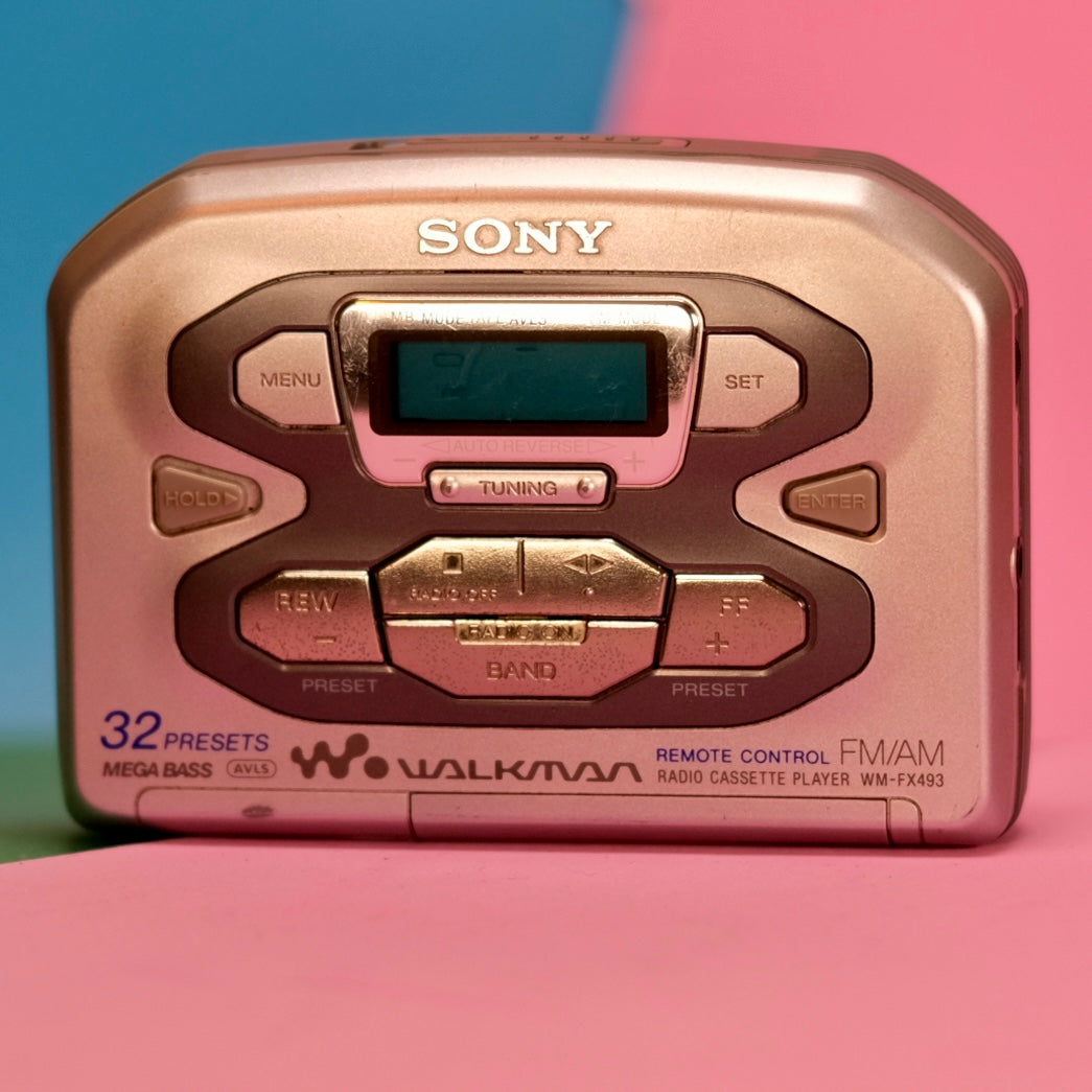 Sony cassette walkman WM-FX493 y2k audio, student