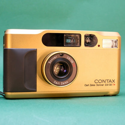 Contax T2 titanium gold edition boxed outfit (mint)