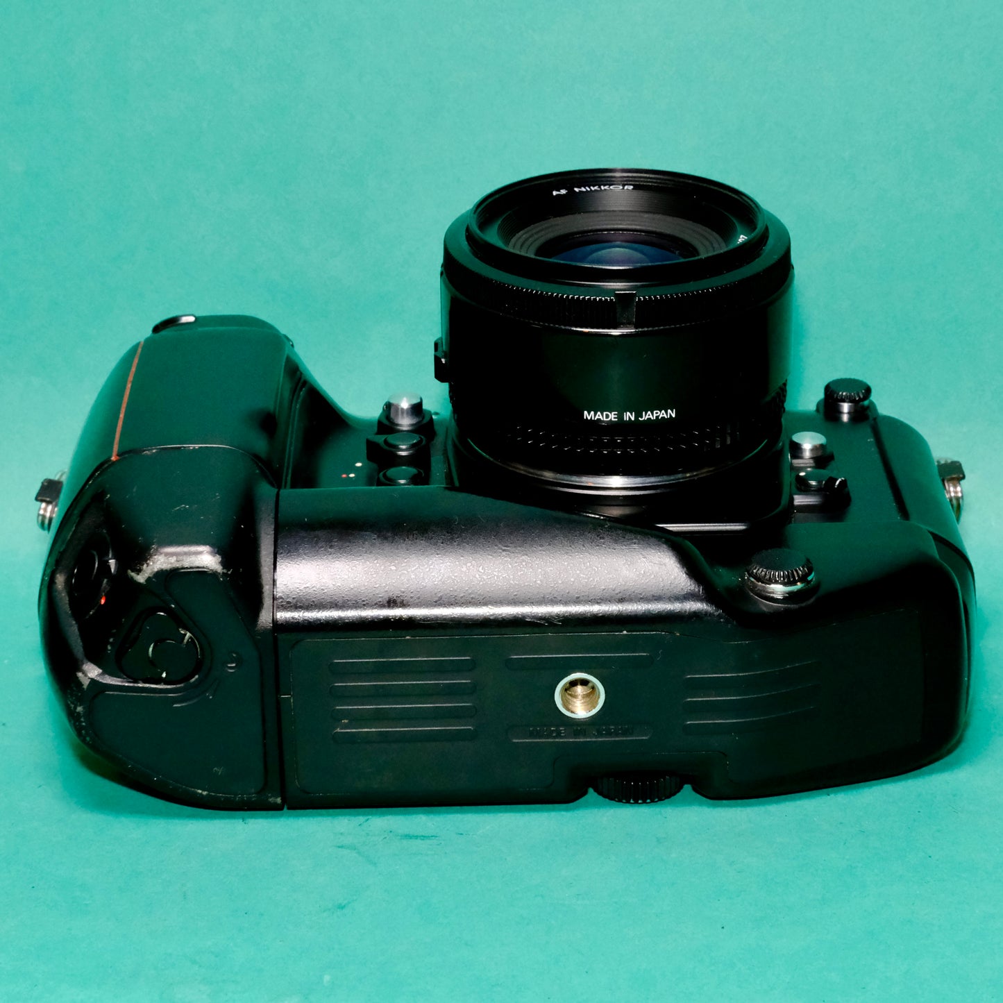 Nikon F4S 35mm Professional SLR film camera & 28mm F/:2.8 lens