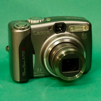 Canon powershot A710is compact point and shoot Digital camera, boxed excellent