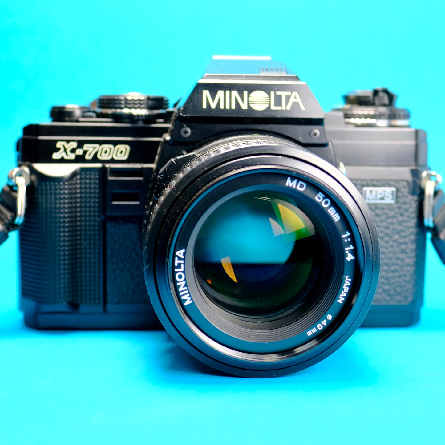 Minolta X-700 SLR camera kit